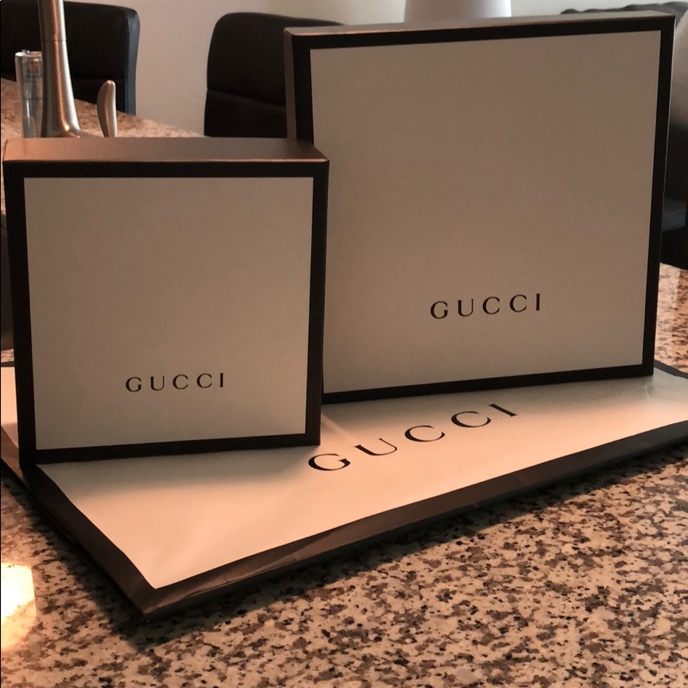 SOLD!!GUCCI,AUTHENTIC SCARF & BELT BOXES & SHOPPER